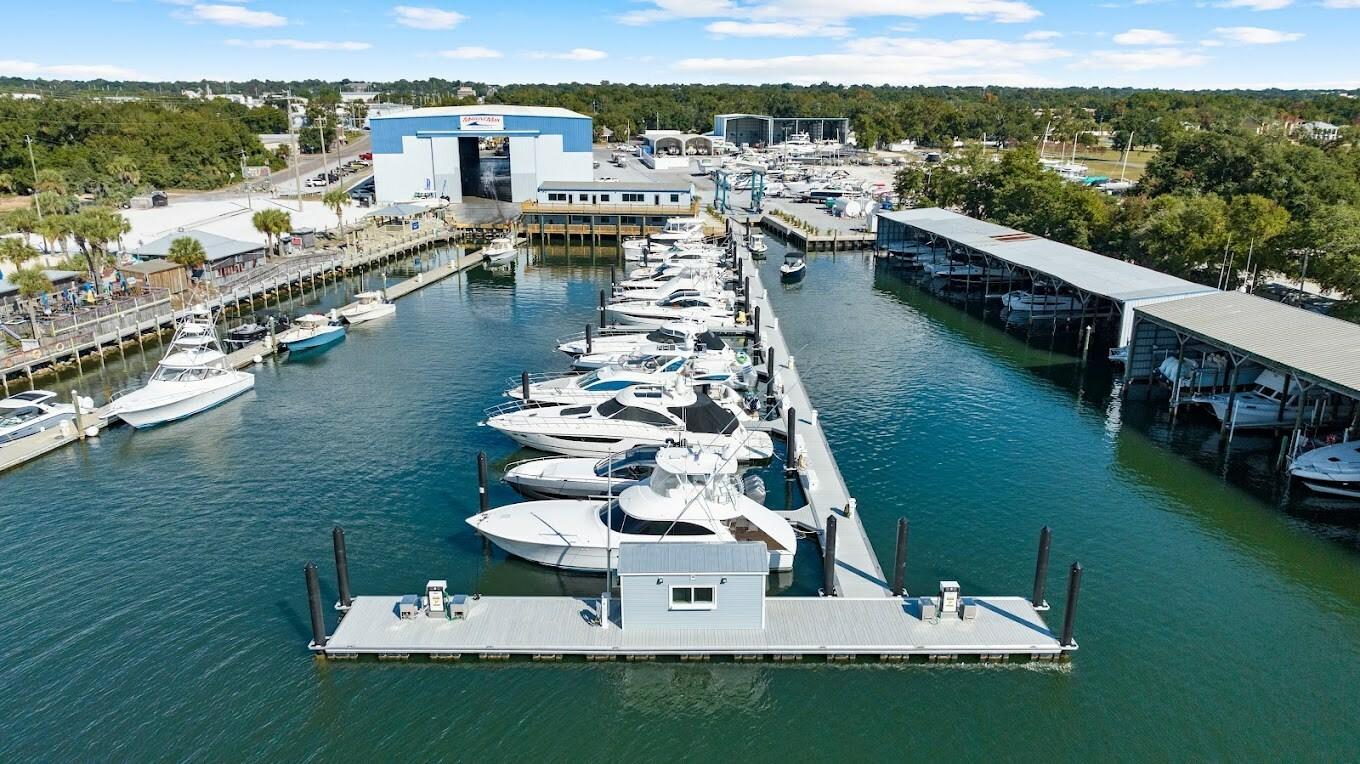 Golden Marine Systems Delivers Impressive Dock Project for Marine Max Pensacola
